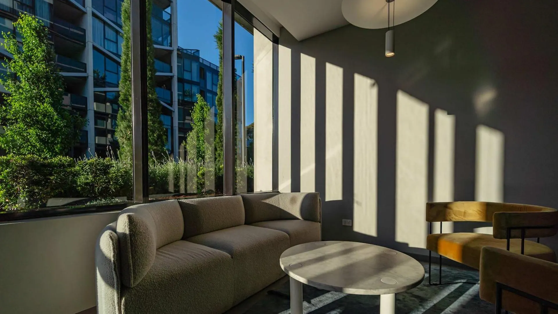Modern 2 Bedroom Apartment In The Heart Of Canberra Center 0*,